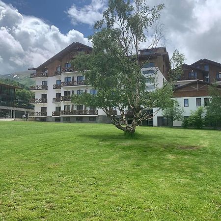 Курортный отель Crystal B304 LUX Бакуриани Экстерьер фото